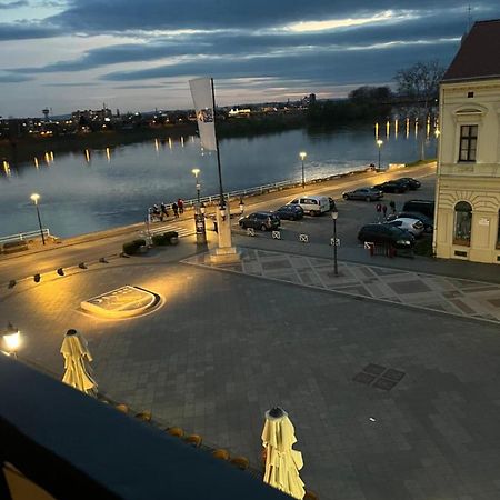 Apartman Loft 72 Slavonski Brod Dış mekan fotoğraf